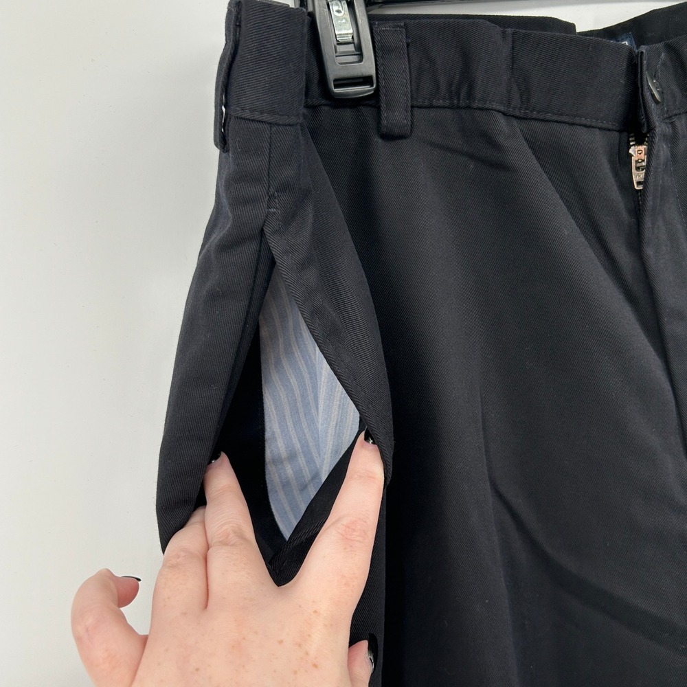 IZOD Mens American Chino Black Flat Front Pants 40x29 NWT FLAW Minimal Office - Picture 3 of 13